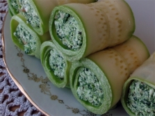  Zucchini rolls, cottage cheese and colza