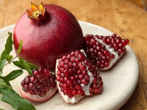  Calorie and pomegranate composition