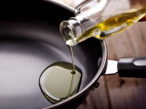  Can I fry in olive oil?