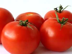  Tomatoes Yablonka Russia: description, yield, cultivation