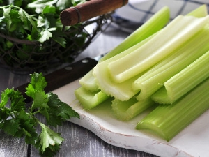  Do I need to clean celery and how to do it correctly?