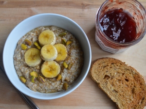  Oatmeal on water: calorie and glycemic index