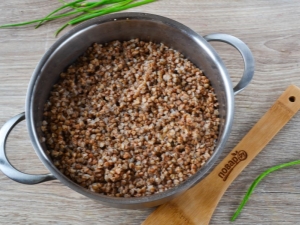  How to cook buckwheat on water in a saucepan?