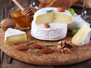  Camembert and Brie: how does one cheese differ from another, which one tastes better and what does it eat?