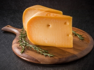  Gouda cheese: features, calorie and home cooking