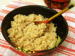  Cook barley porridge on the water in a slow cooker