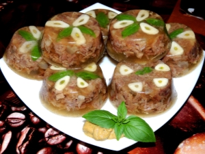  Features cooking pork legs and chicken aspic