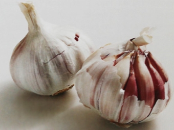  Red garlic