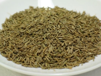  Cumin seeds