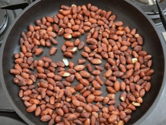  Proper cooking of peanuts with salt