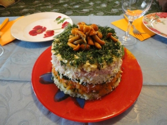  Salads with honey agarics