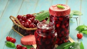  Recipes for making sweet cherries in their own juice for the winter