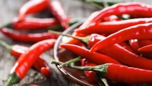  The benefits and harms of capsicum red pepper