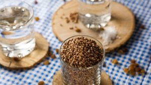  How many grams of buckwheat in a glass?