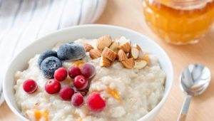  What are the pros and cons of daily use of oatmeal, how often can it be cooked?