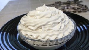  Cream with 33 percent fat: features and recipes