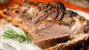  How tasty to bake a lamb shoulder in the oven?