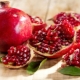  How to eat a pomegranate?