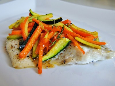  Grilled dorado with vegetables and black pepper