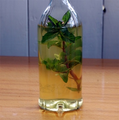  Mint tincture on alcohol