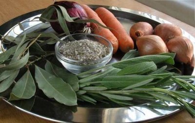  Marinade for pork with eucalyptus