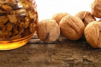  Walnut Honey Benefits the Whole Body