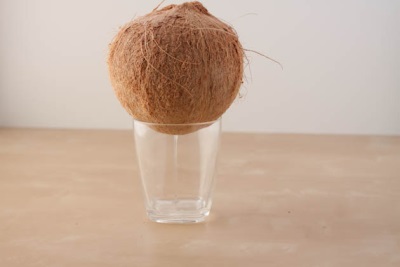  Water Juice flows from coconut