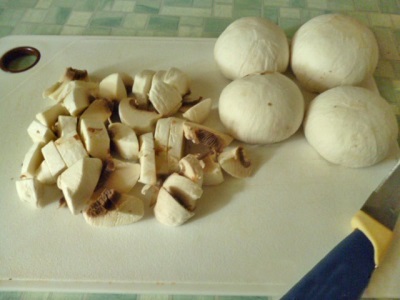  Champignons are used in everyday life as a cosmetic tool.