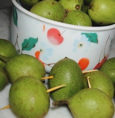  Harvesting Green Walnuts