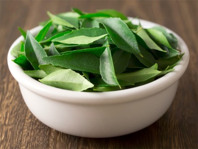  Cleansing the body with a bay leaf