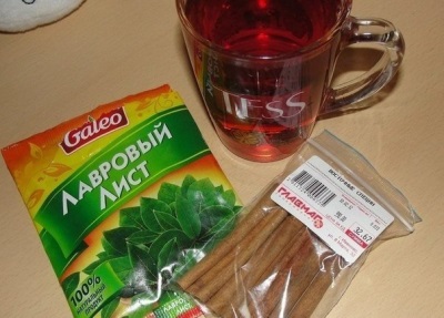  Tea with bay leaves and cinnamon