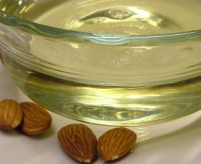  Almond oil cleansing