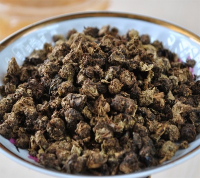  Crocodile tea after fermentation and drying