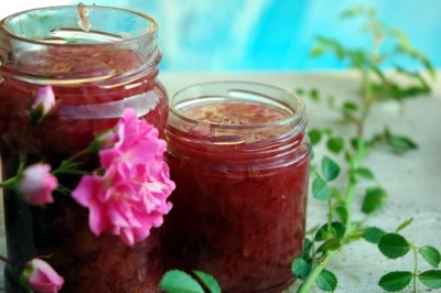  Classic rosemary jam